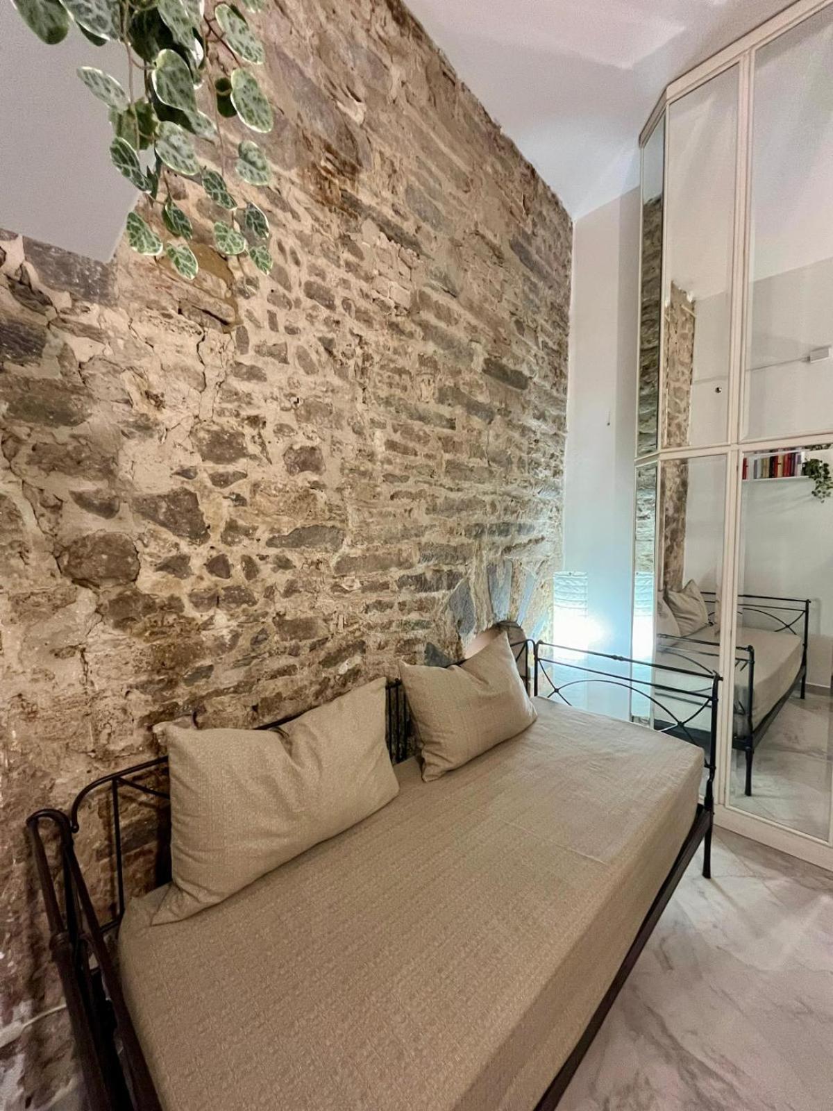 Borgo Amelia - Medieval Charm Apartment 比萨 外观 照片
